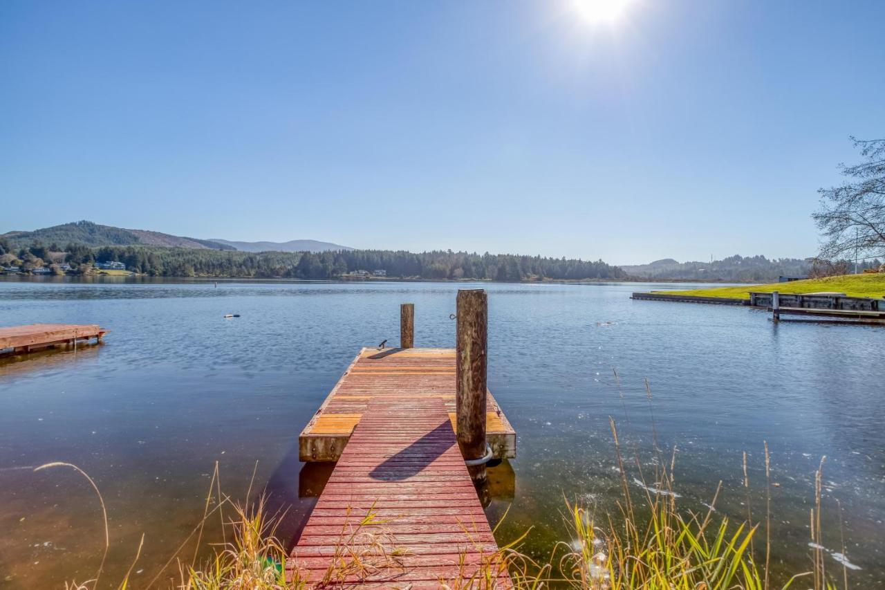 Regatta Park Lake House Lincoln City Eksteriør bilde